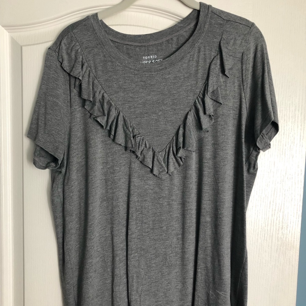 Super soft heather grey ruffle tshirt